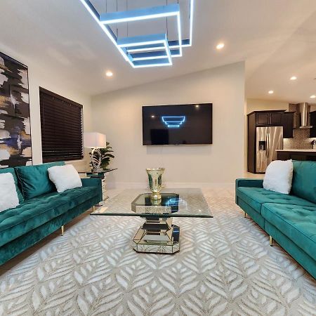 The Villa Orlando@College Park. Sleeps16 외부 사진