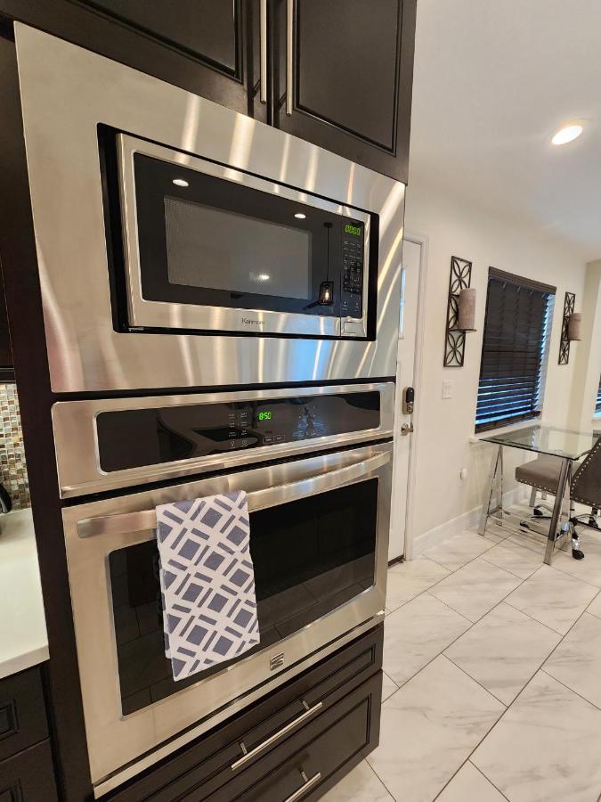 The Villa Orlando@College Park. Sleeps16 외부 사진
