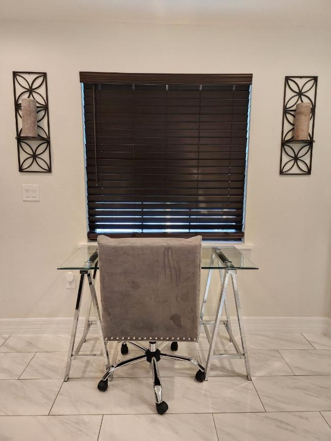 The Villa Orlando@College Park. Sleeps16 외부 사진