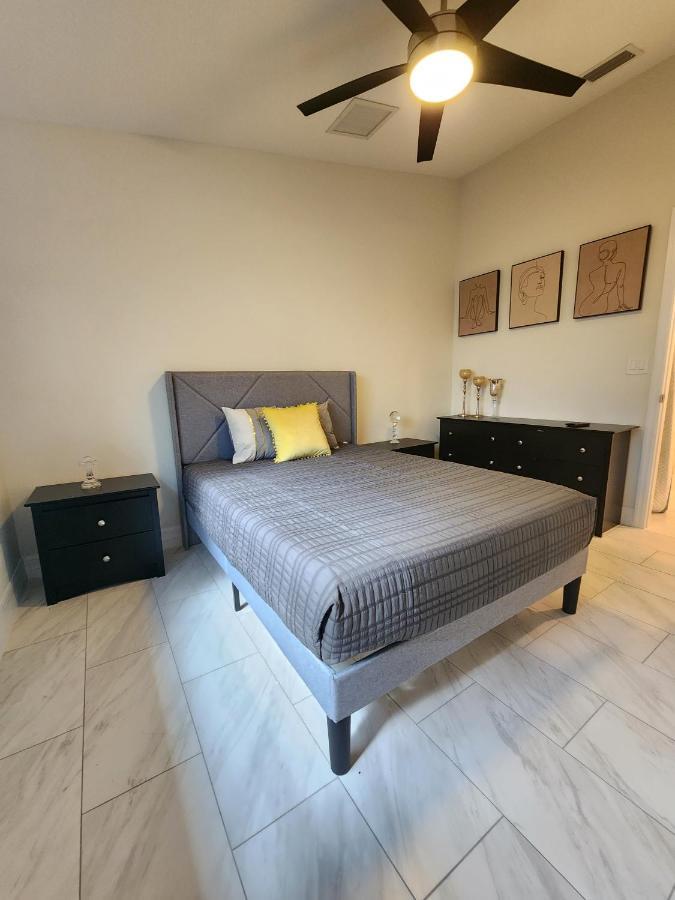 The Villa Orlando@College Park. Sleeps16 외부 사진